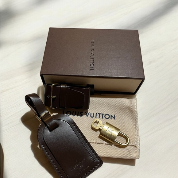 Louis Vuitton Luggage Tag, Poignet, Lock & Key - Picture 2 of 6